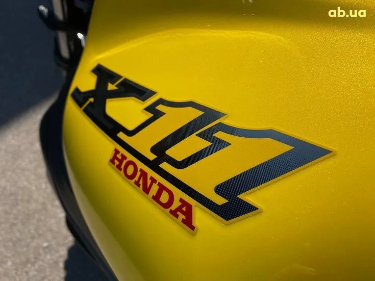 Honda X11 Image 3